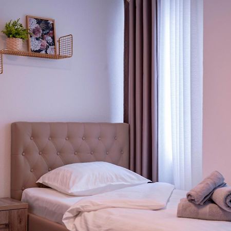 Village Bistro & Bar Fremdenzimmer Dettingen an der Erms Εξωτερικό φωτογραφία