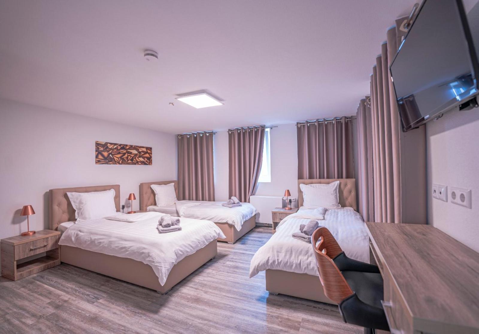 Village Bistro & Bar Fremdenzimmer Dettingen an der Erms Εξωτερικό φωτογραφία