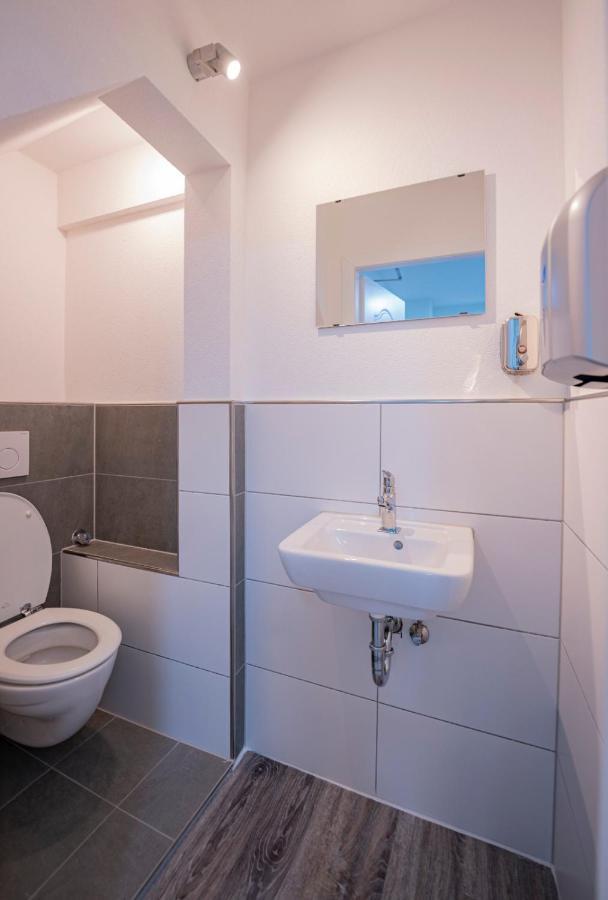 Village Bistro & Bar Fremdenzimmer Dettingen an der Erms Εξωτερικό φωτογραφία