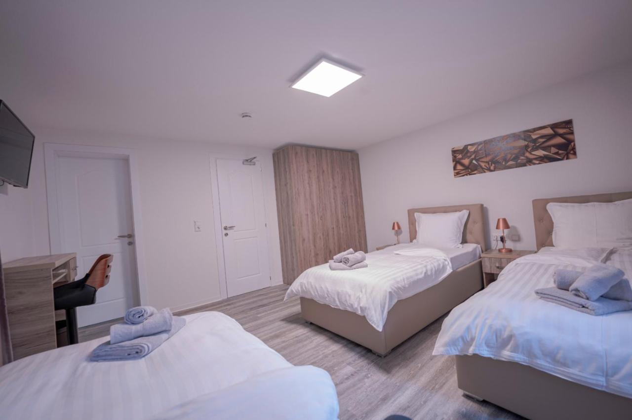 Village Bistro & Bar Fremdenzimmer Dettingen an der Erms Εξωτερικό φωτογραφία
