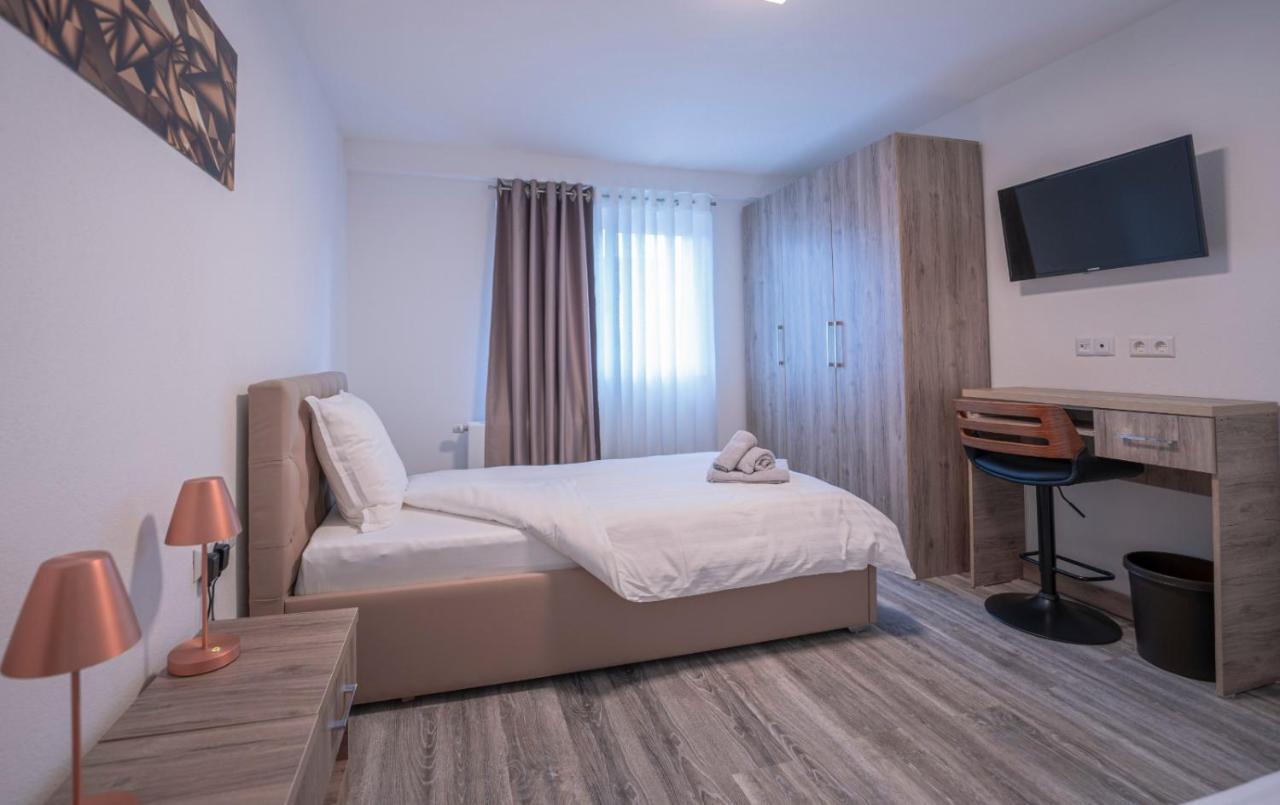 Village Bistro & Bar Fremdenzimmer Dettingen an der Erms Εξωτερικό φωτογραφία